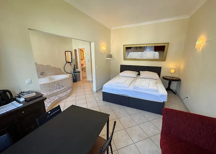 Apartments, Direkt Am Dom Zentrum 3 46 Qm كولونيا