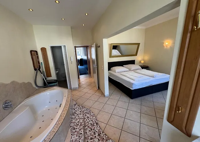 Apartments, Direkt Am Dom Zentrum 3 46 Qm