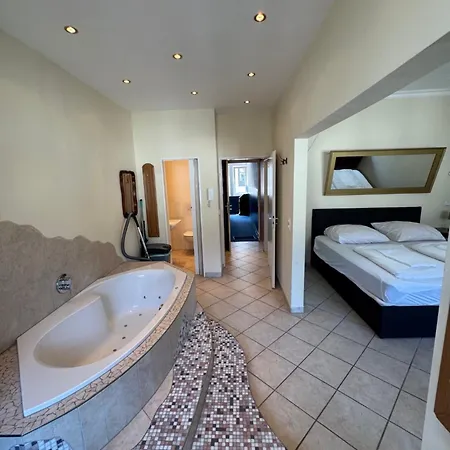 아파트 Apartments, Direkt Am Dom Zentrum 3 46 Qm