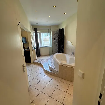 아파트 Apartments, Direkt Am Dom Zentrum 3 46 Qm *