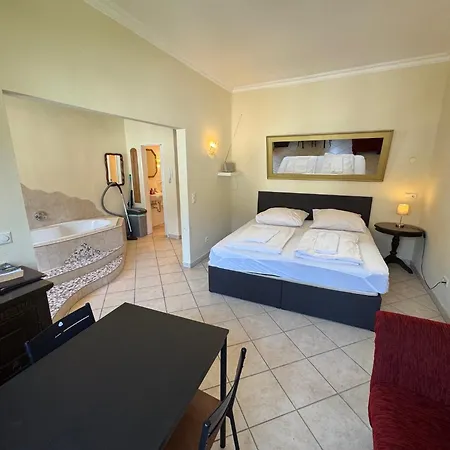 Apartments, Direkt Am Dom Zentrum 3 46 Qm 쾰른